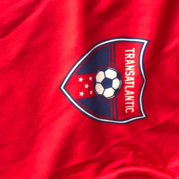 Sportswear T-Shirt Size Medium - Picture 4 of 4